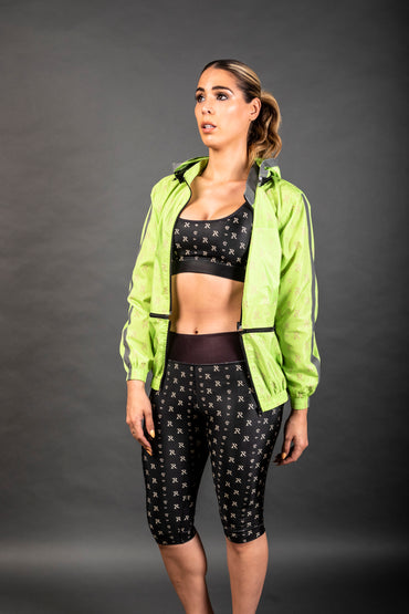 Girl Wear Activewear In Green And Black Color Posing In Studio For Rose Paulino